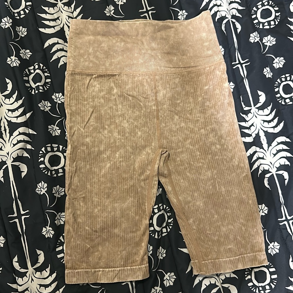 Ribbed Biker Shorts